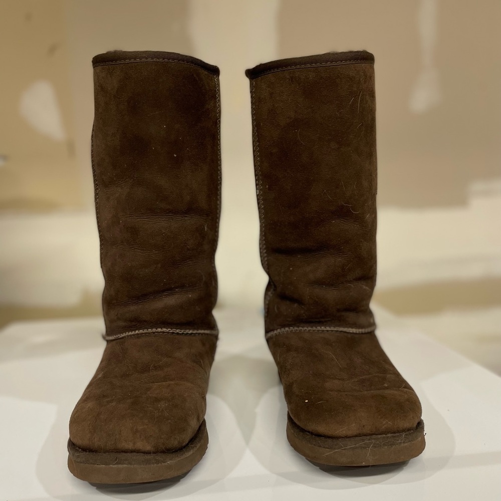 Ugg Winter boots, size 9, Brown
